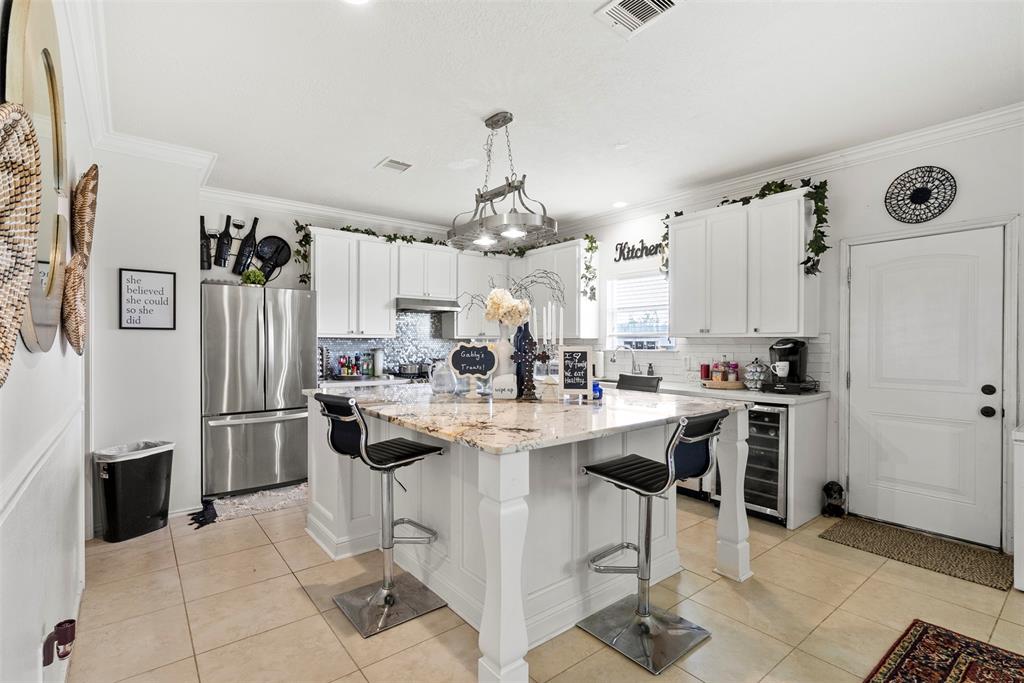 6407 Hillock Lane, Pearland, Texas image 7
