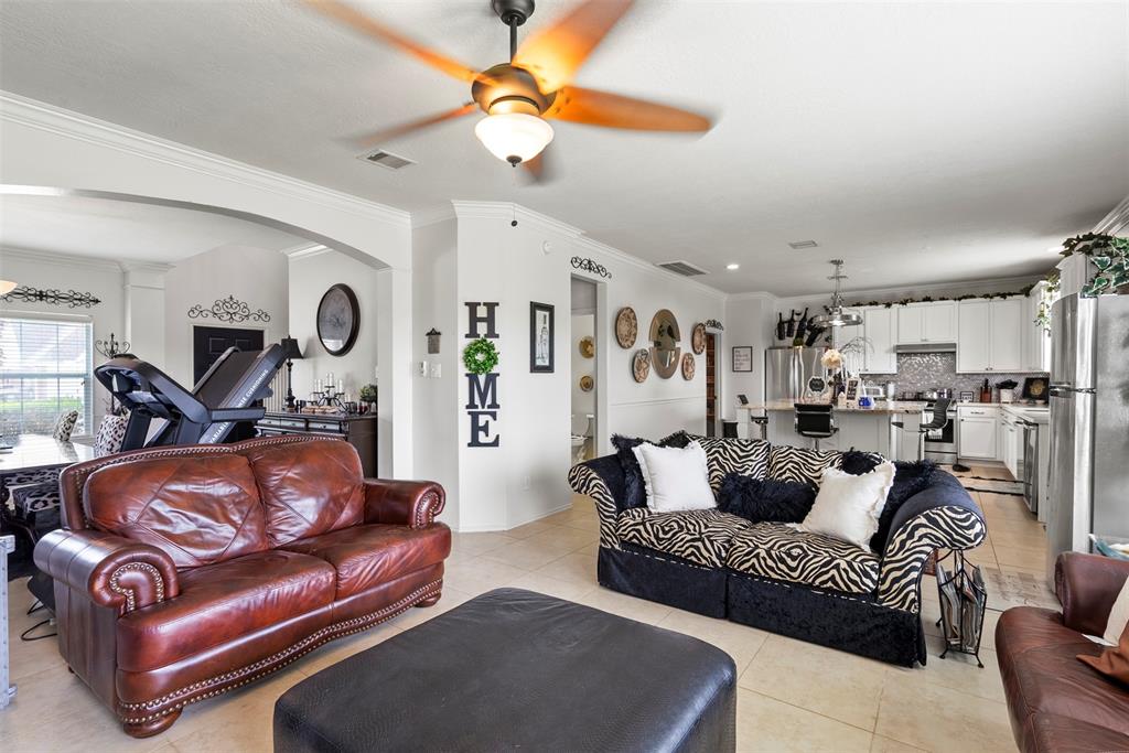 6407 Hillock Lane, Pearland, Texas image 21