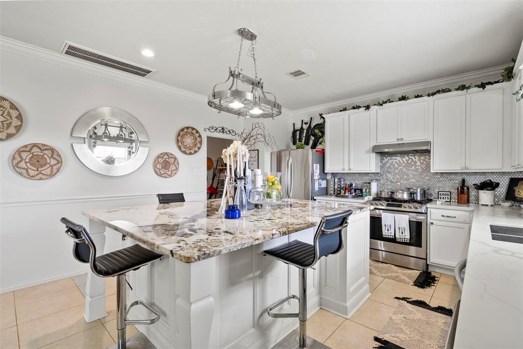 6407 Hillock Lane, Pearland, Texas image 24