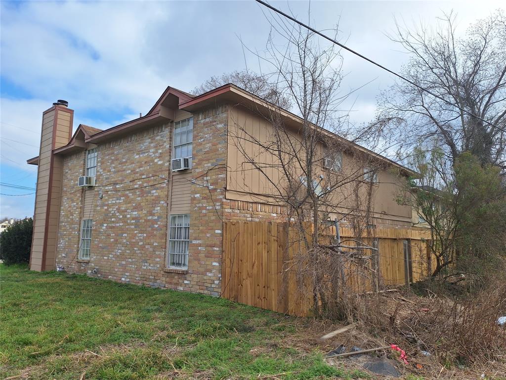 1327 Brenda Lane