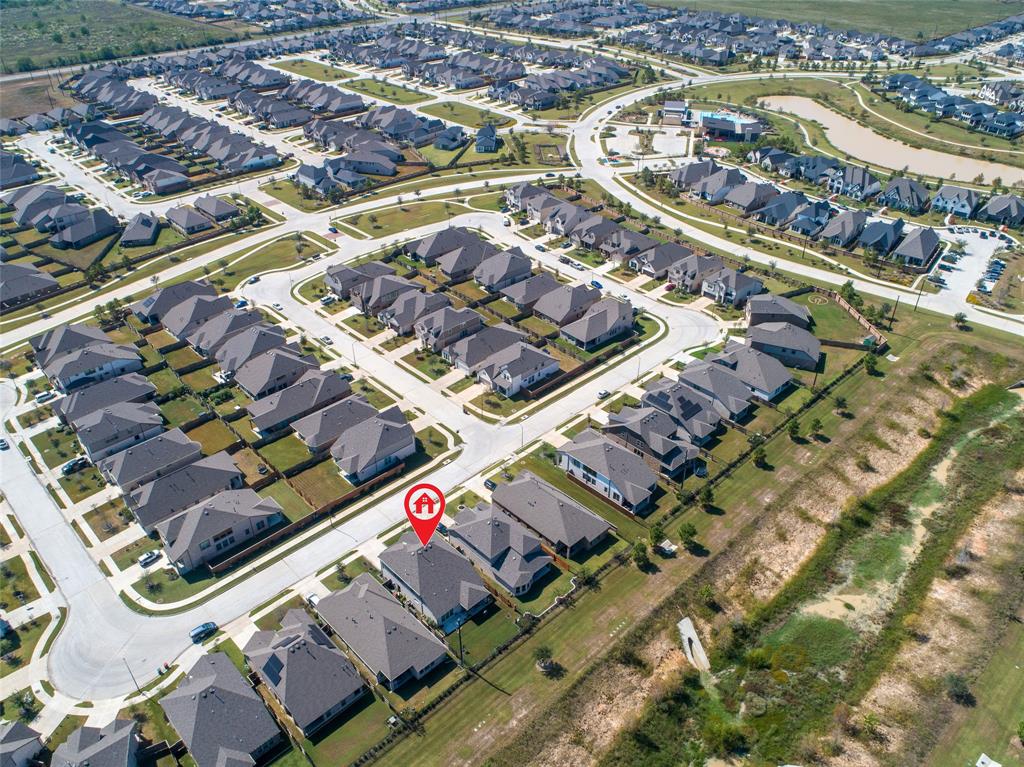 24018 Hawthorne Breeze Way, Katy, Texas image 4