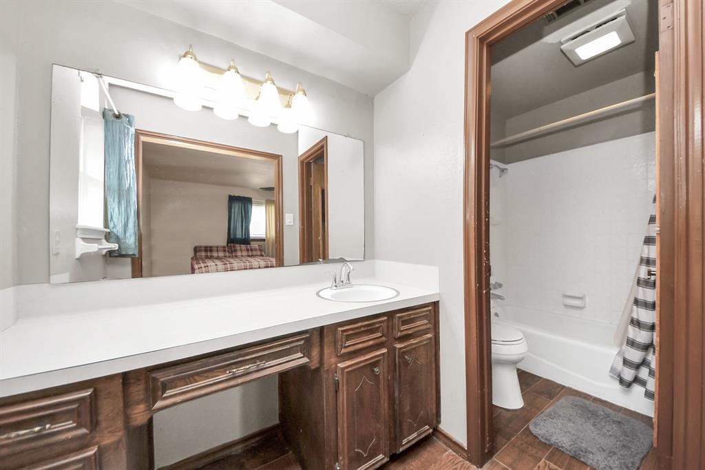 1705 Salem Drive, Deer Park, Texas image 28