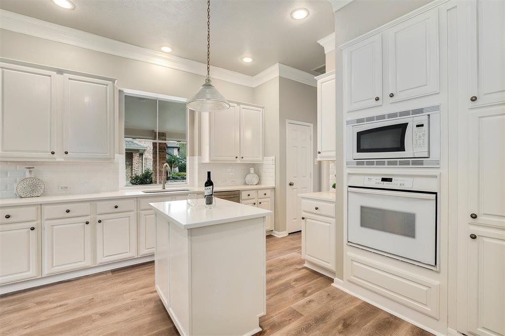 14810 Cantwell Bend