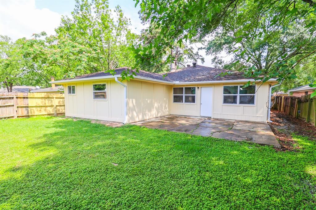 5027 Monteith Drive, Spring, Texas image 24