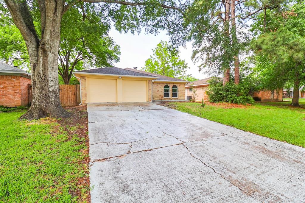 5027 Monteith Drive, Spring, Texas image 26