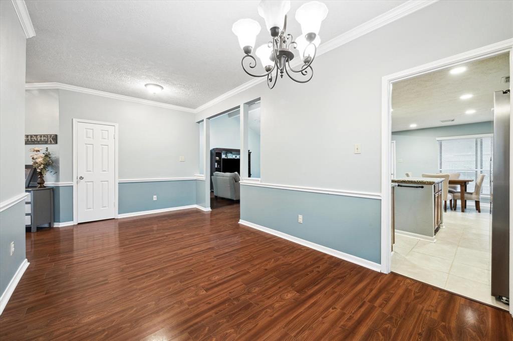 1118 Woodchase Drive, Pearland, Texas image 6