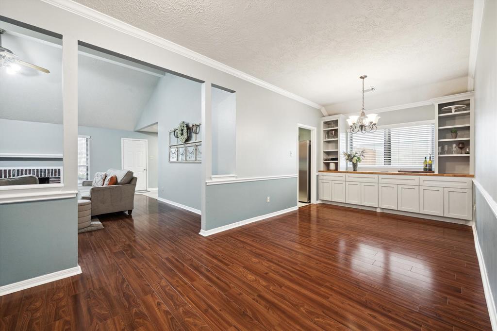 1118 Woodchase Drive, Pearland, Texas image 5
