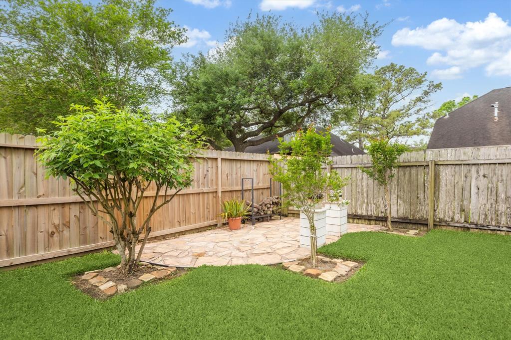 1118 Woodchase Drive, Pearland, Texas image 28