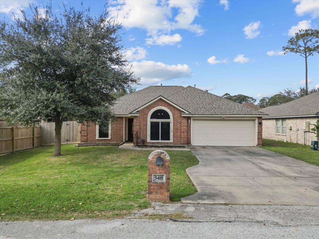 5418 Bayou Drive, Dickinson, Texas image 2