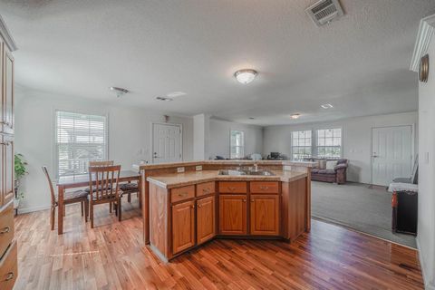 Single Family Residence in Crystal Beach TX 906 Moms Road 9.jpg