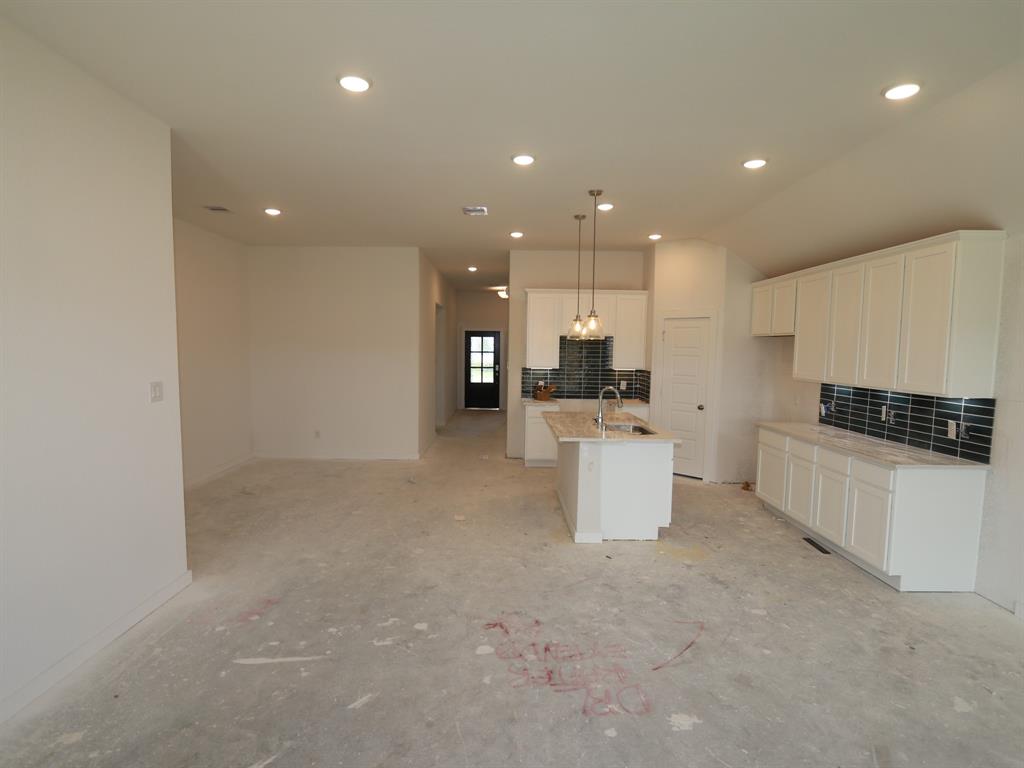 26128 Ethereal Road, La Marque, Texas image 11
