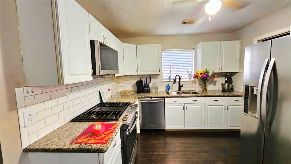 18042 Noble Forest Drive, Humble, Texas image 10