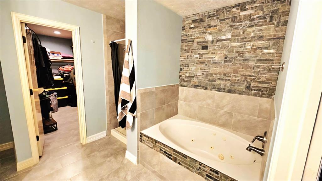 18042 Noble Forest Drive, Humble, Texas image 14