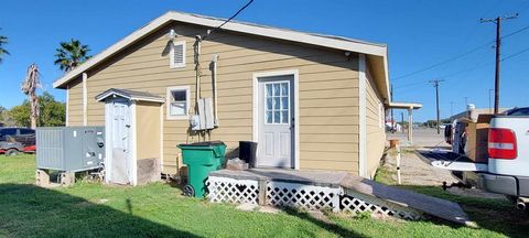 A home in Palacios