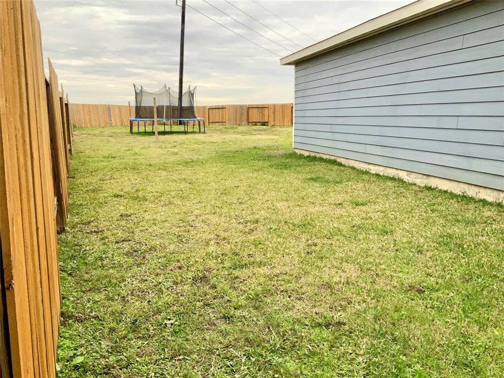 5827 Snapping Turtle Road, Baytown, Texas image 38