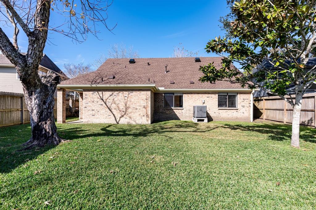 5311 Carefree Drive, League City, Texas image 18