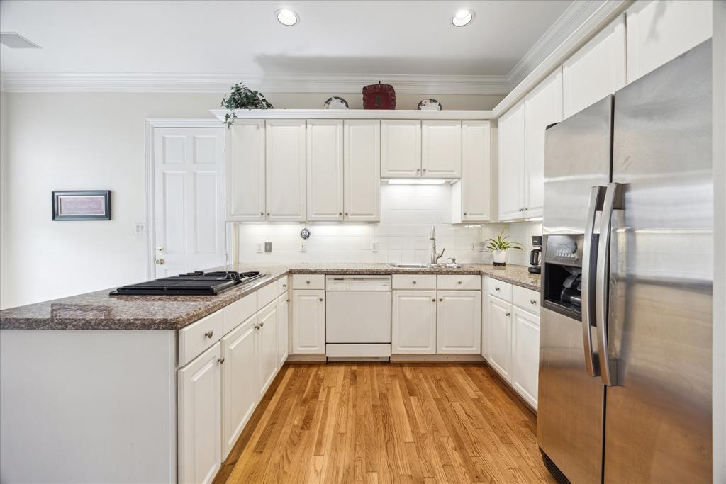 3388 Maroneal Street, Houston, Texas image 6