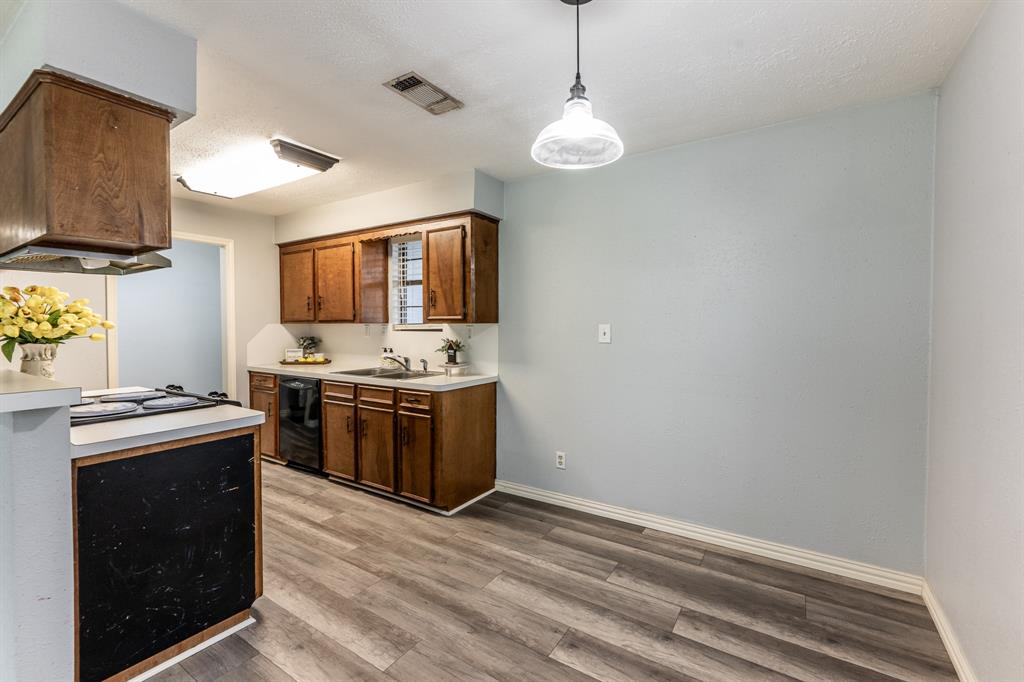 151 Town And Country Drive, Huntsville, Texas image 7