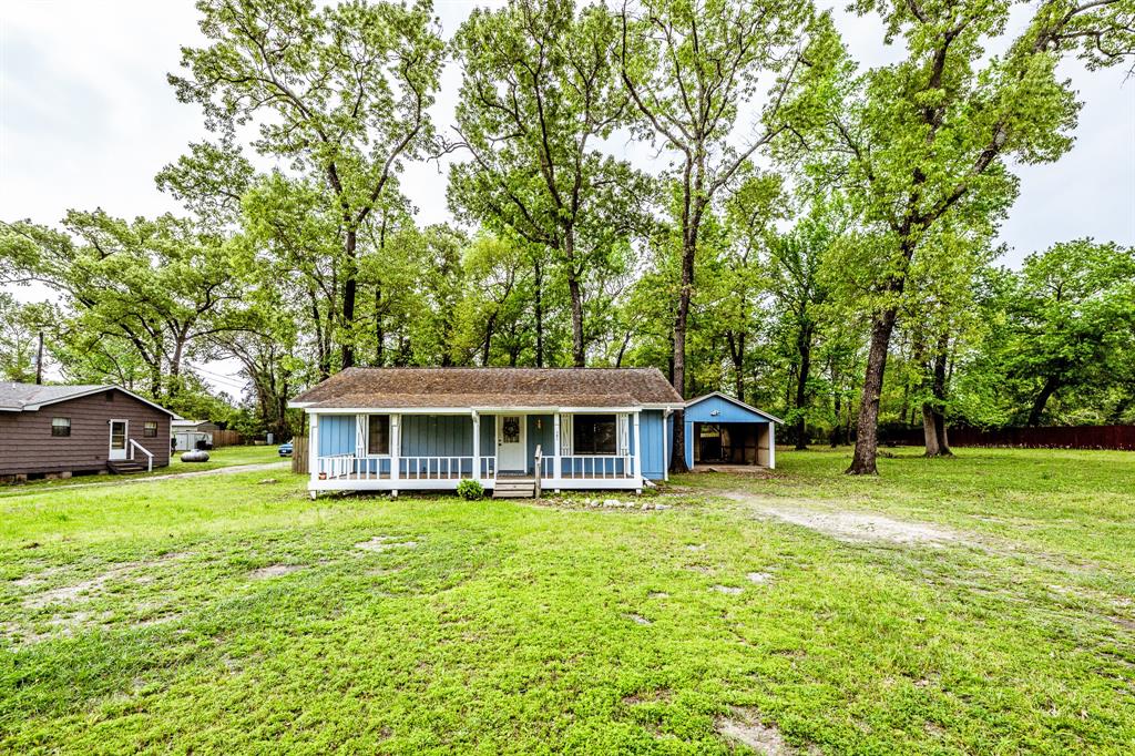 151 Town And Country Drive, Huntsville, Texas image 2