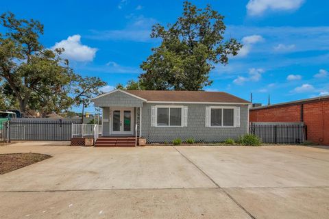 Photo of 3743 Erie Street, Houston, TX 77017 (MLS # 94590036)