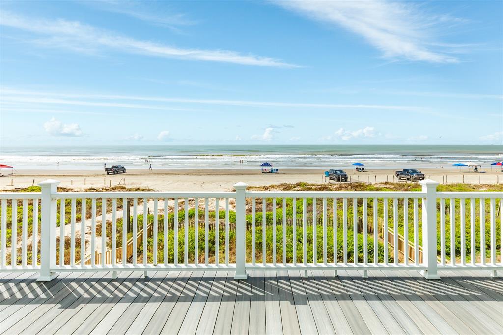 1630 Sandpebble Place, Surfside Beach, Texas image 13