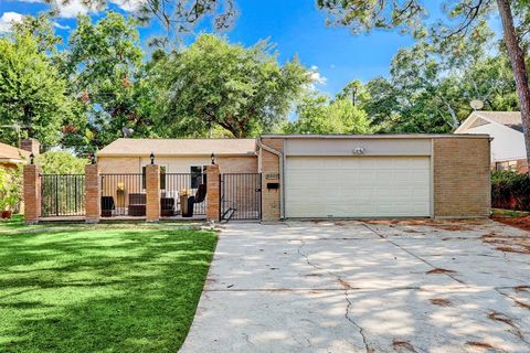5511 Jackwood Street Houston TX 77096