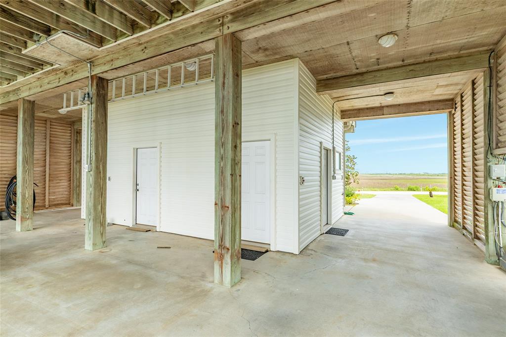 2724 11 Mile Road, Galveston, Texas image 27