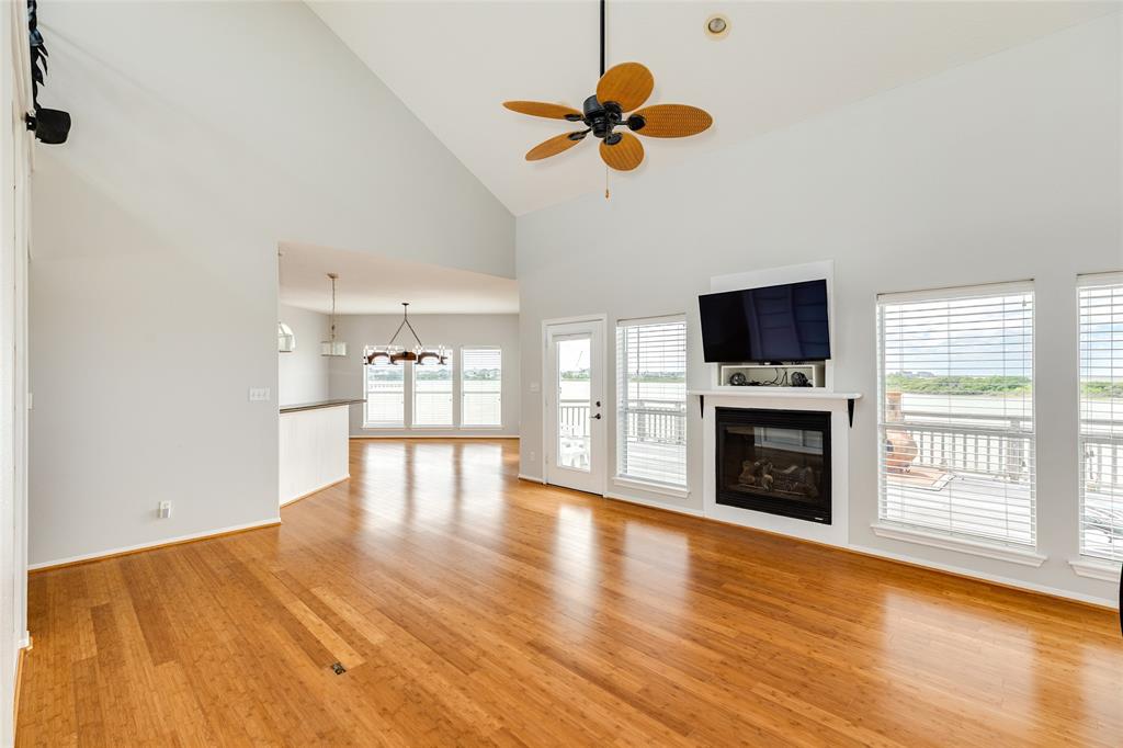 2724 11 Mile Road, Galveston, Texas image 8