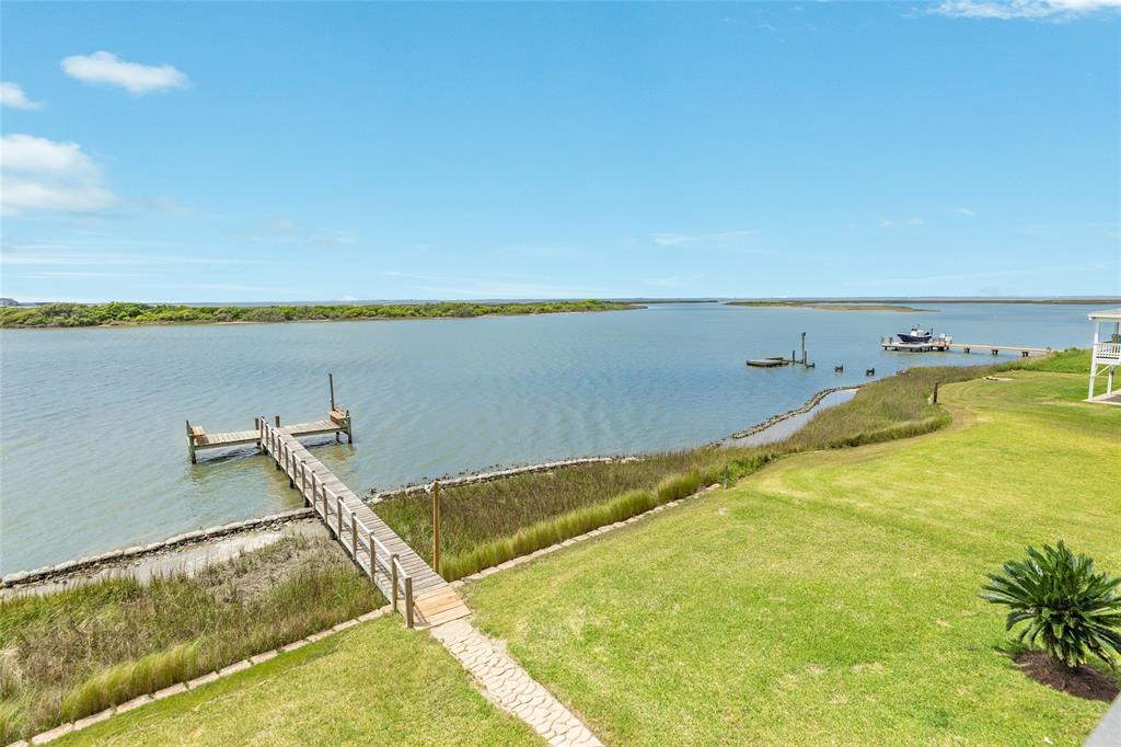 2724 11 Mile Road, Galveston, Texas image 32