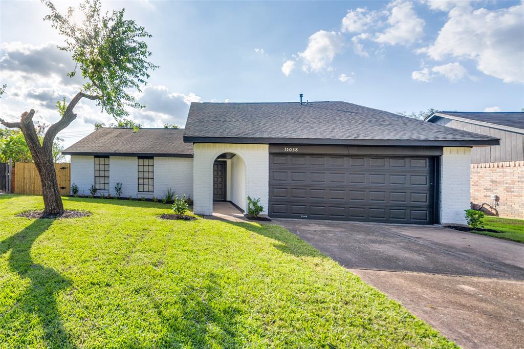 15038 Timberlea Drive, Houston, Texas image 2