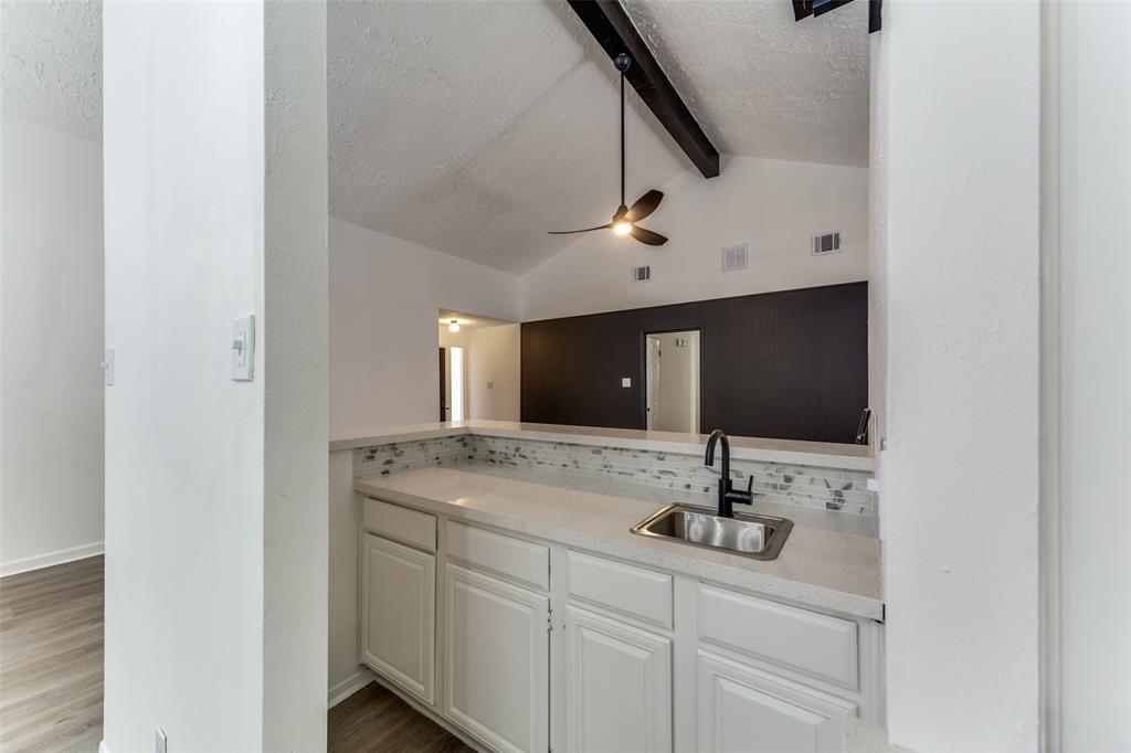 15038 Timberlea Drive, Houston, Texas image 6