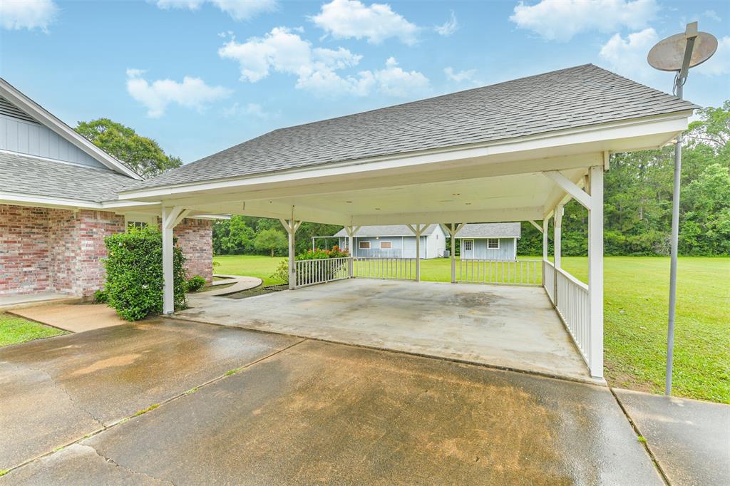 633 County Road 2222, Cleveland, Texas image 5