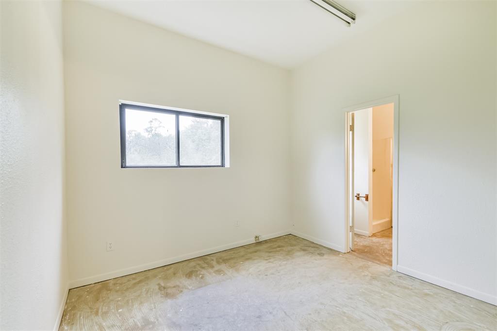 633 County Road 2222, Cleveland, Texas image 41