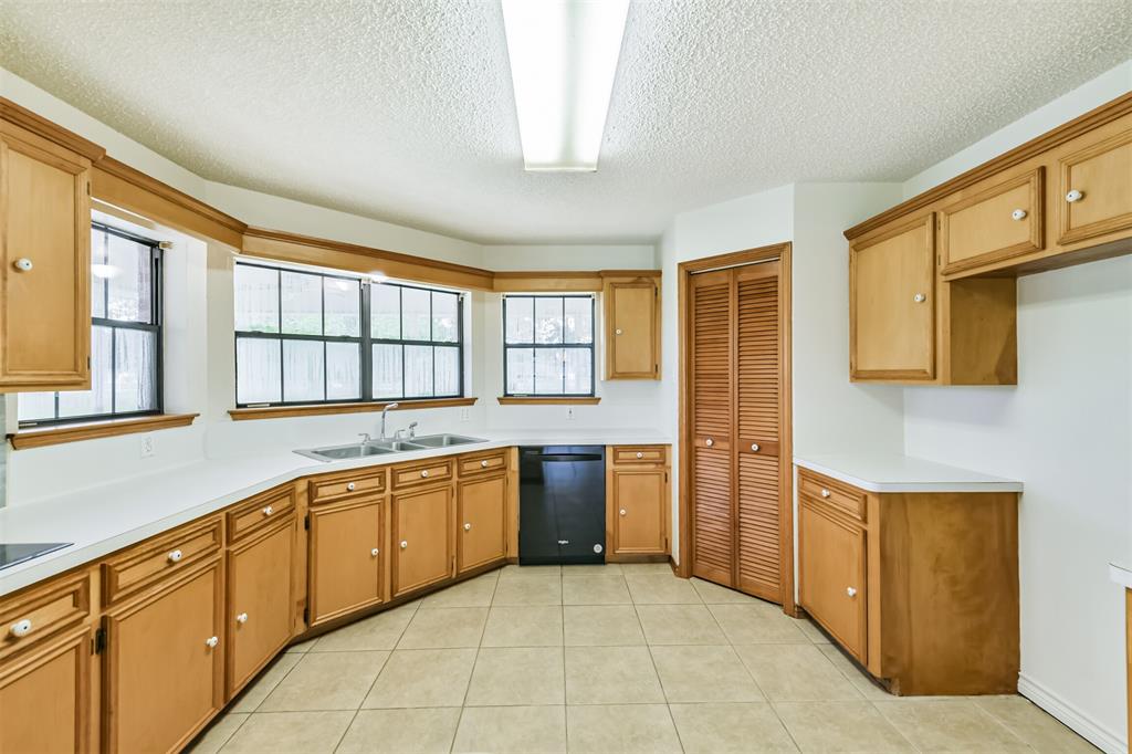 633 County Road 2222, Cleveland, Texas image 15