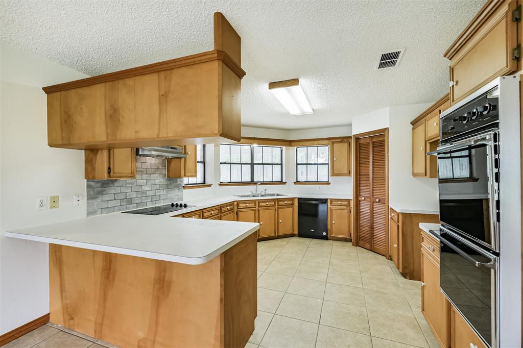 633 County Road 2222, Cleveland, Texas image 14