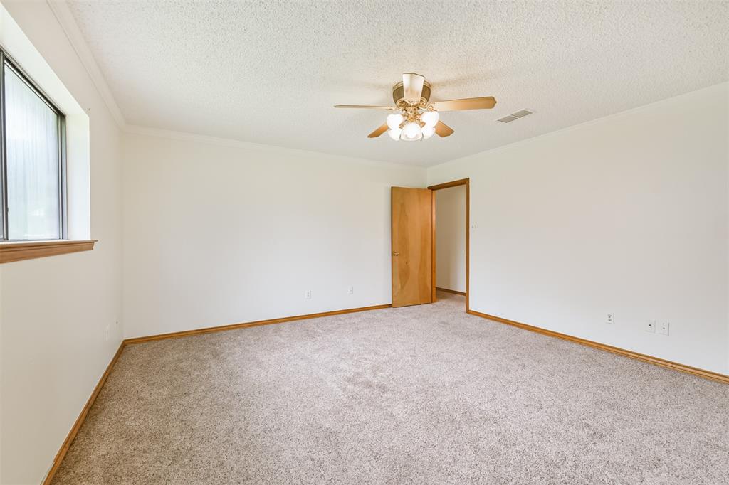 633 County Road 2222, Cleveland, Texas image 23