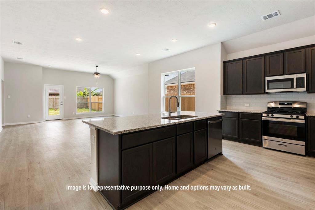 219 New Dawn Trail, Huntsville, Texas image 6