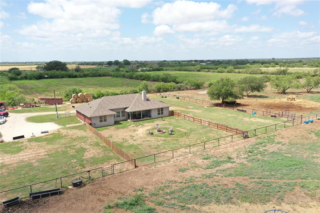 2259 County Road 325, Sabinal, Texas image 27