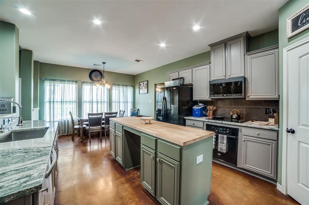 2259 County Road 325, Sabinal, Texas image 12