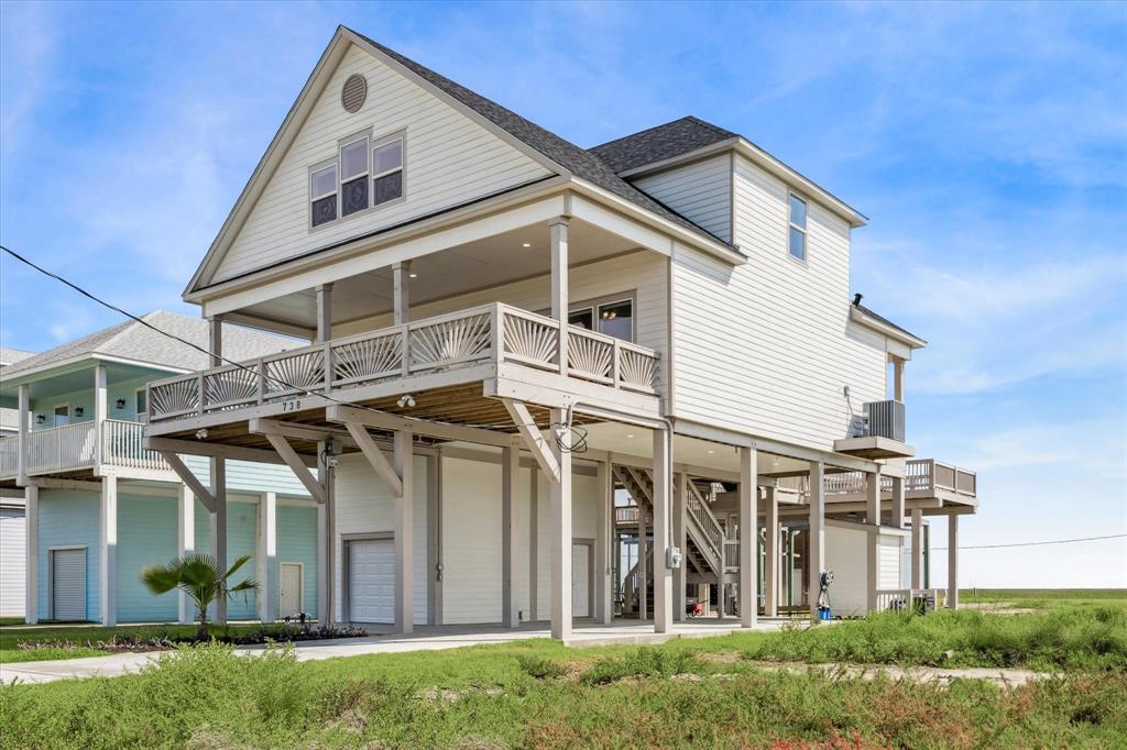 738 Dolphin Drive