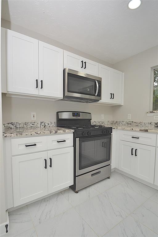 631 Aweigh Drive, Crosby, Texas image 4