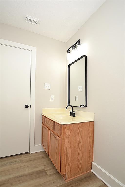 631 Aweigh Drive, Crosby, Texas image 12