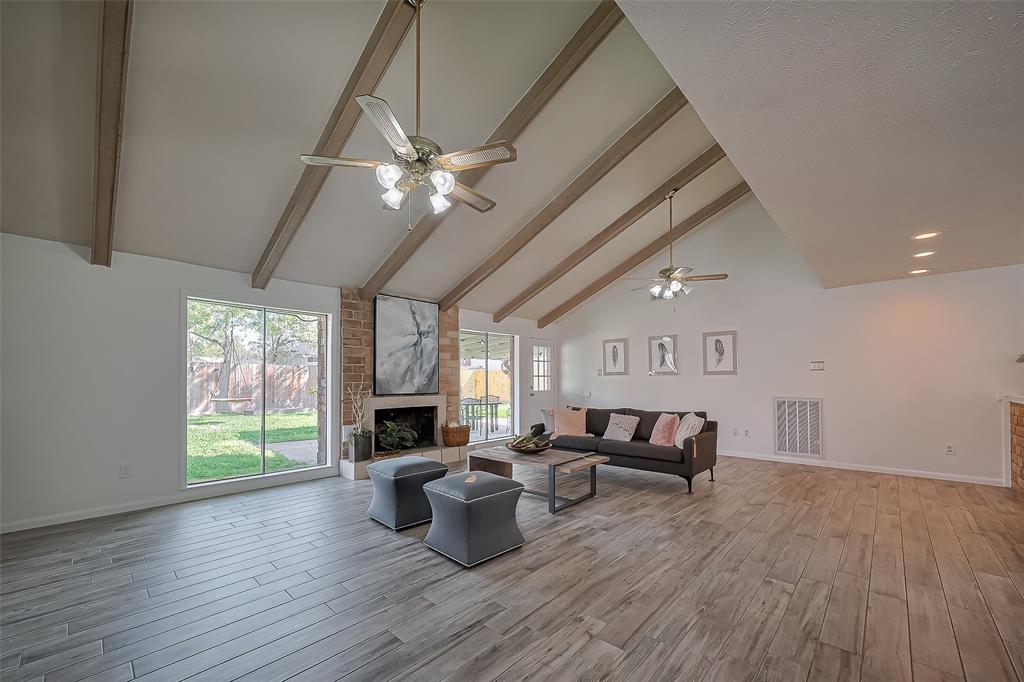 2910 Laurel Fork Drive, Kingwood, Texas image 11
