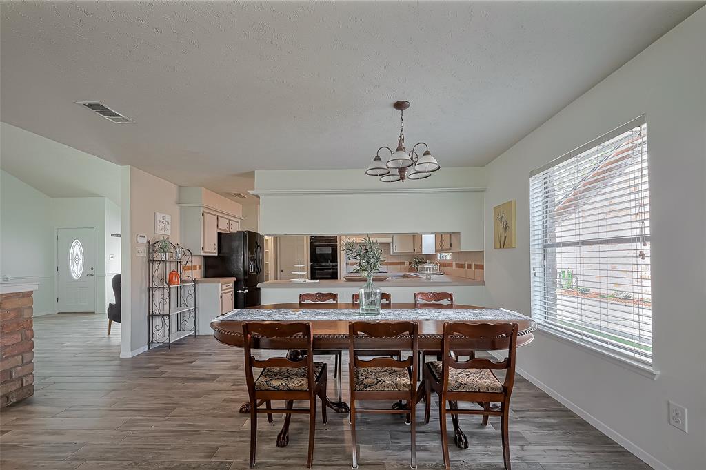 2910 Laurel Fork Drive, Kingwood, Texas image 13