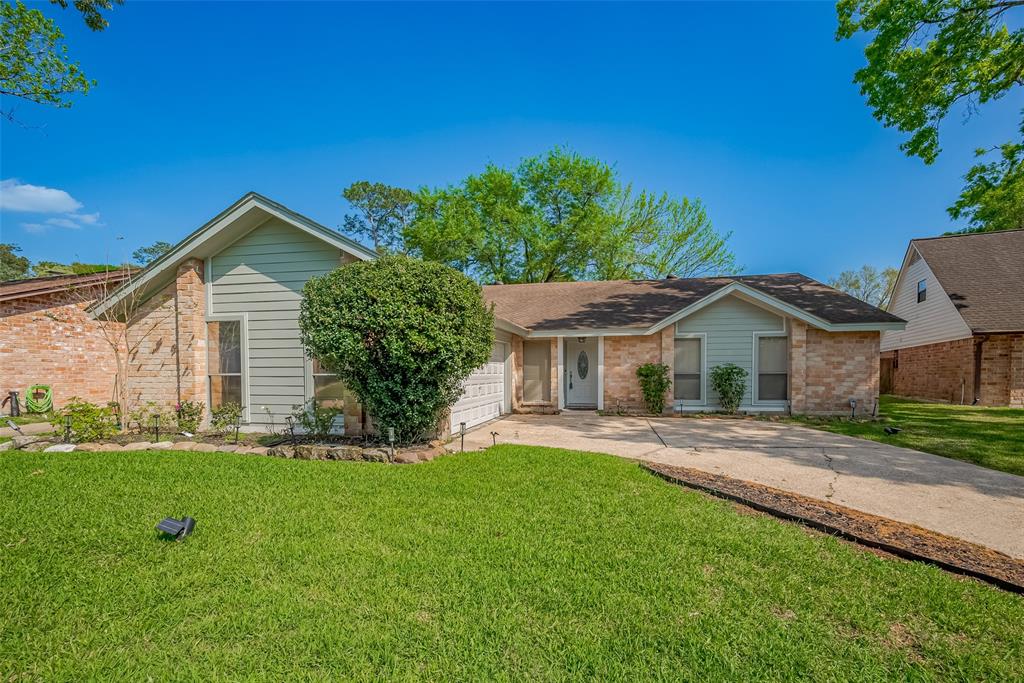 2910 Laurel Fork Drive, Kingwood, Texas image 3