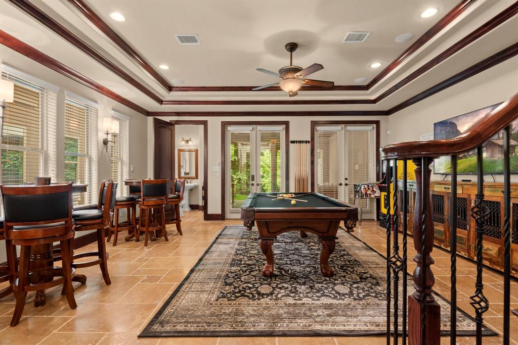 106 La Vie Drive