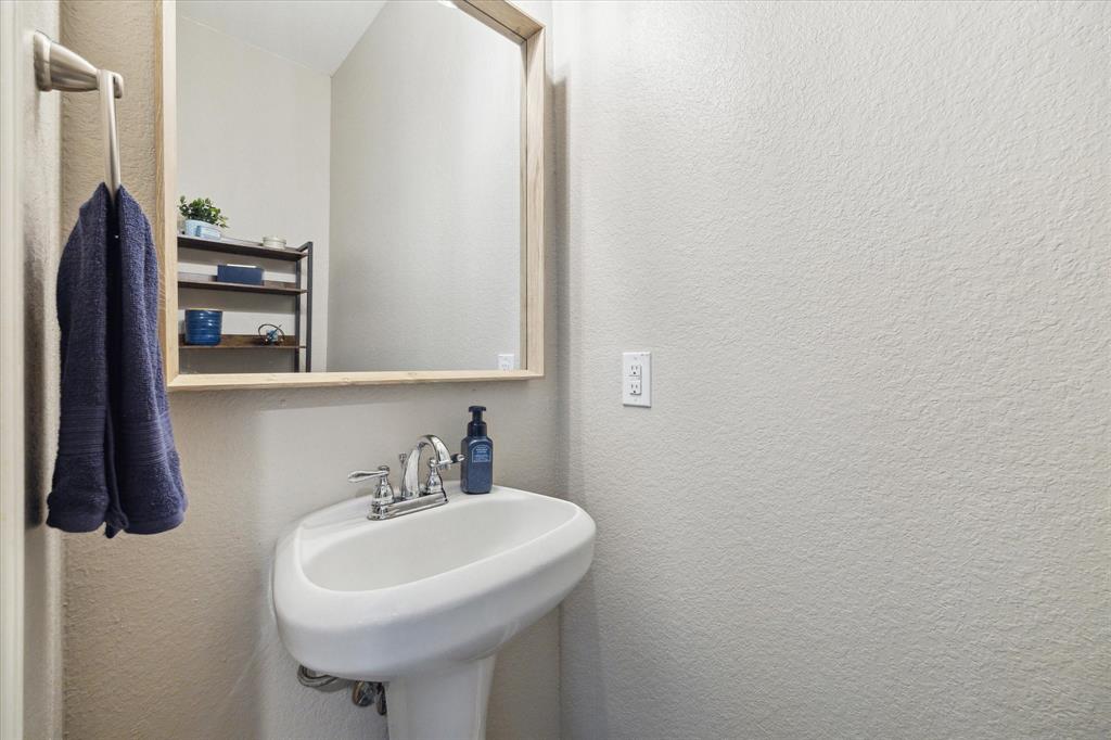 19426 Blueberry Cedar Drive, Cypress, Texas image 17