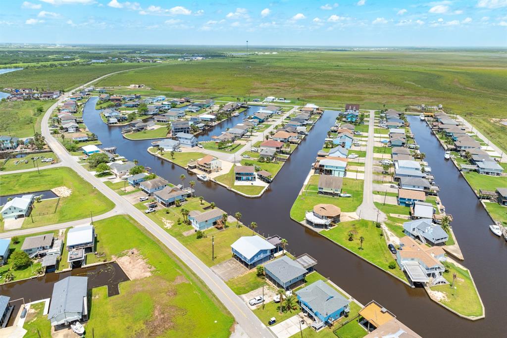 Admiral Lane, Freeport, Texas image 8