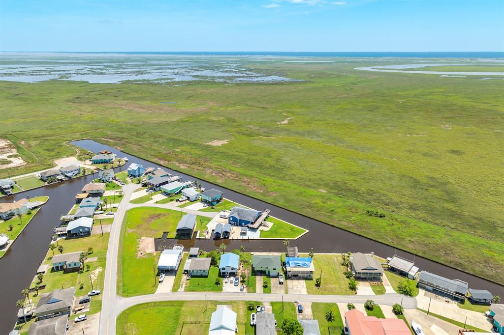 Admiral Lane, Freeport, Texas image 10