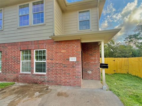 Photo of 4748 Clover Street #B, Houston, TX 77033 (MLS # 91793784)